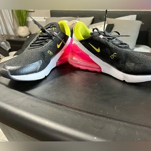 Nike Air 270 - Neon Yellow & Pink